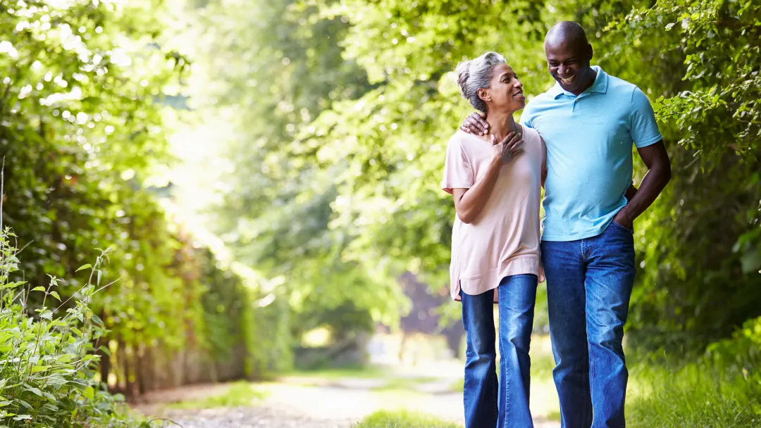 couple-walking-outdoors