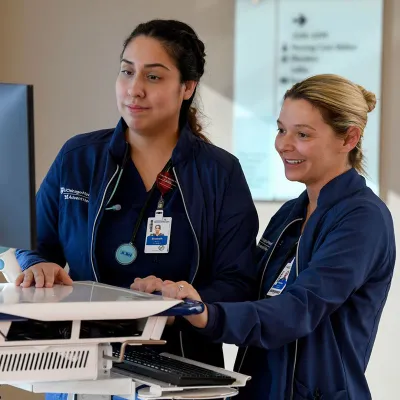 physicians-looking-at-a-computer